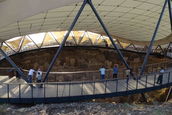 Dünyanın En Eski Tapınağı Göbeklitepe