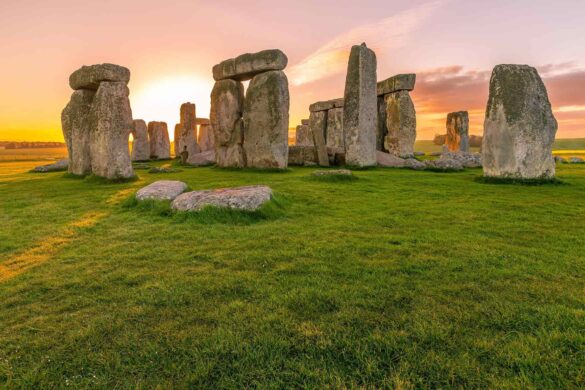 Stonehenge: “Asılı Taşlar”ın Asırlar Öncesine Dayanan Tarihi