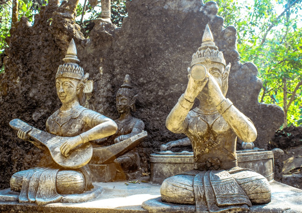 Gizli Buddha Bahçesi